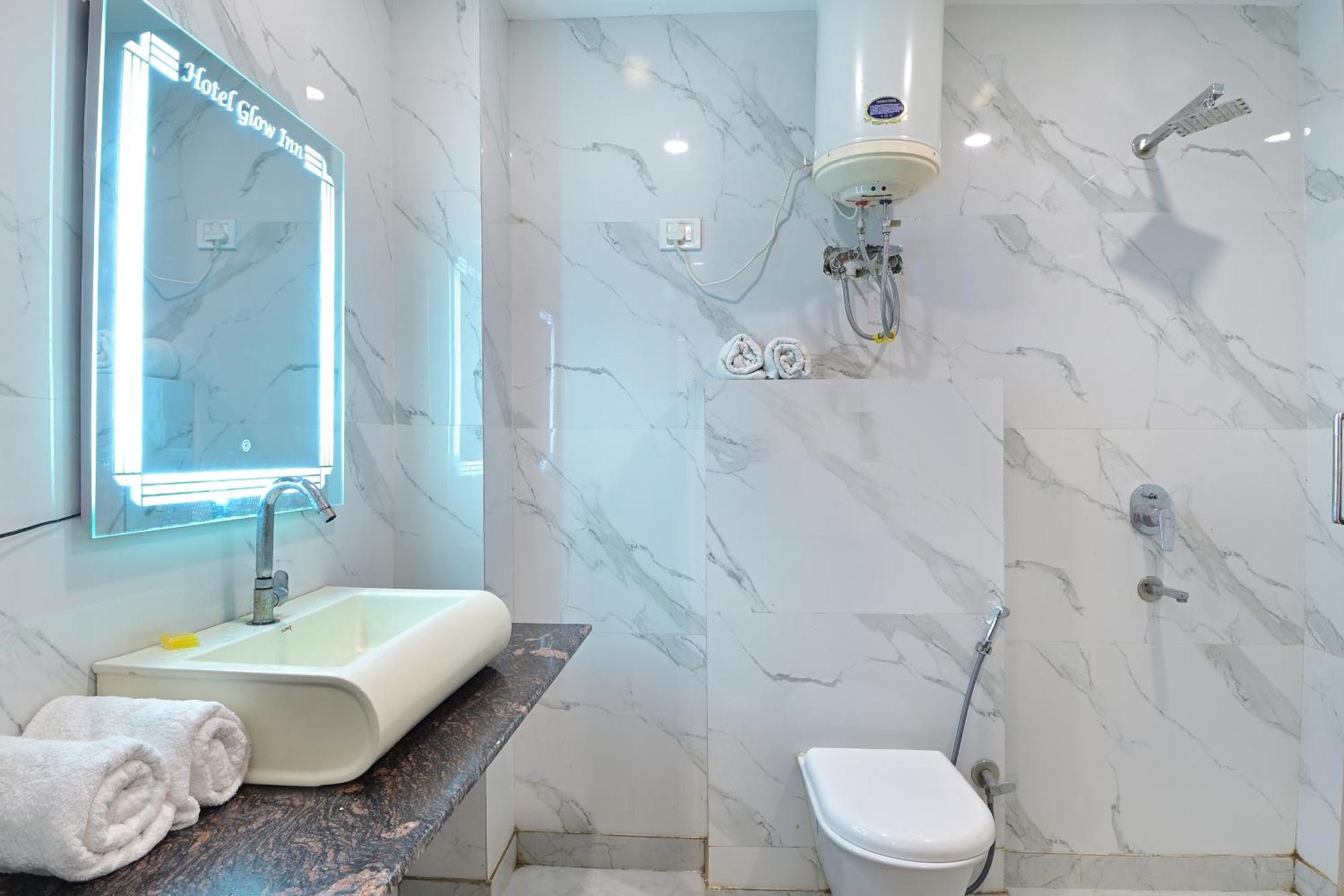 Hotel Glow Inn Paharganj-3 Mins Walk From New Delhi Railway Station Exteriér fotografie